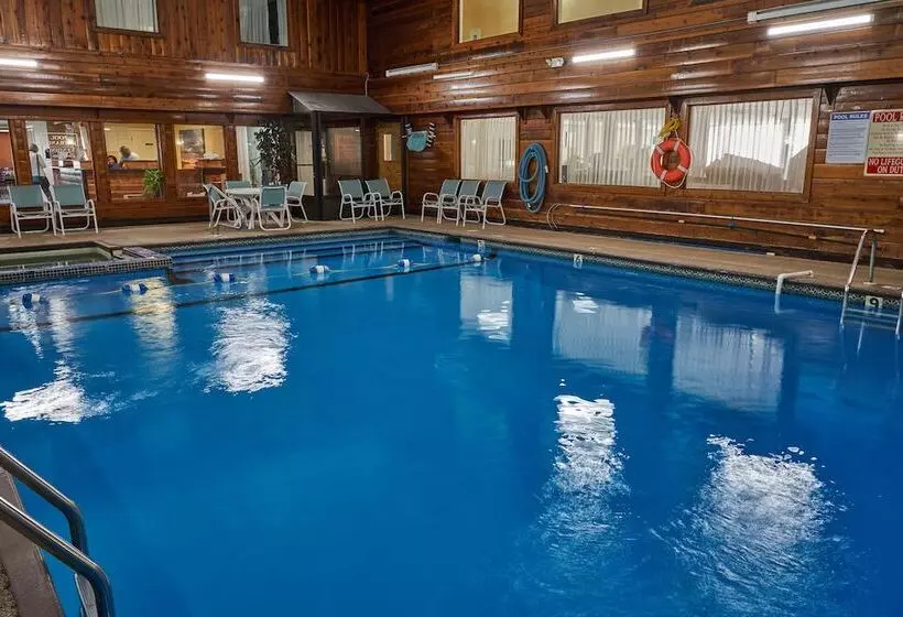 فندق Ambassador Inn And Suites