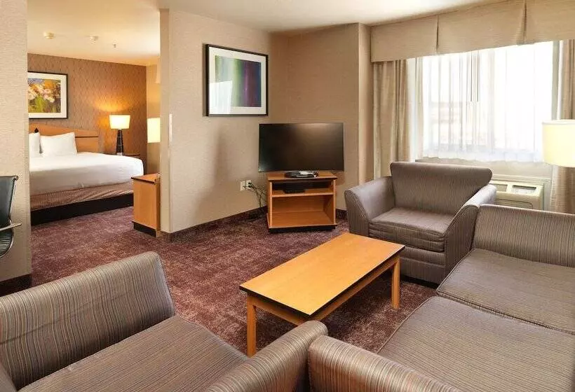 Crystal Inn Hotel & Suites   West Valley City