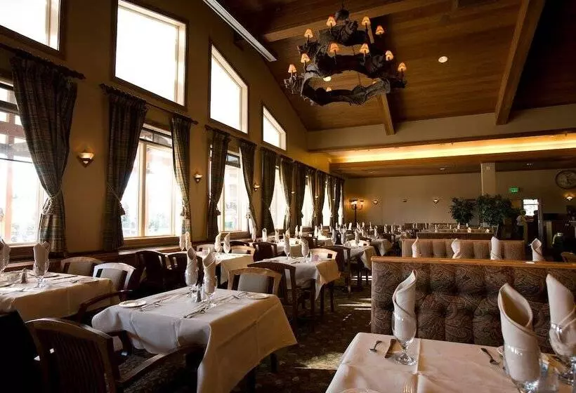 בית מלון כפרי Fairbanks Princess Riverside Lodge