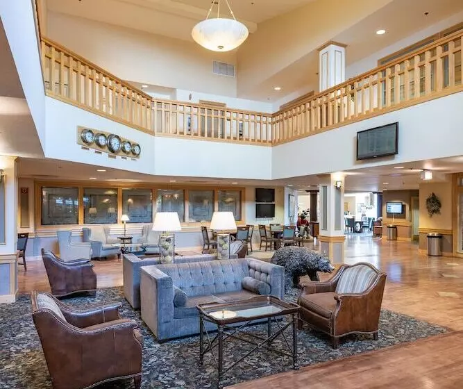 בית מלון כפרי Fairbanks Princess Riverside Lodge