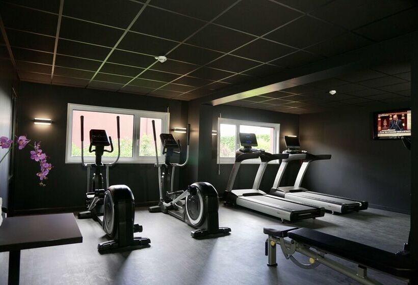 هتل Golden Tulip Roissy Saint Witz