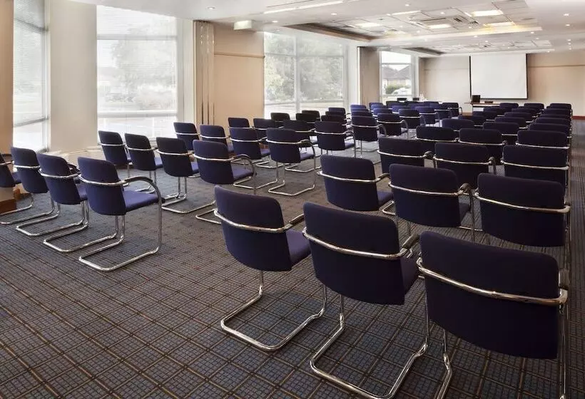 酒店 Holiday Inn Basingstoke, An Ihg