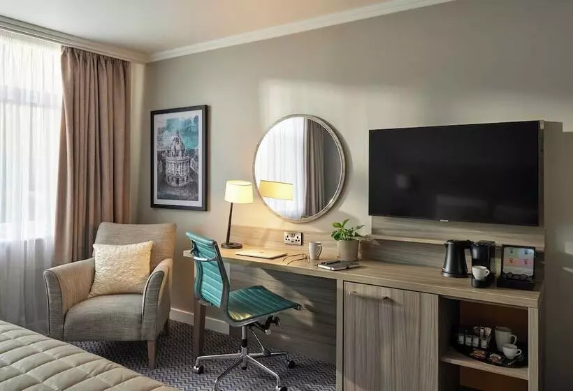 בית מלון כפרי Leonardo Royal Oxford