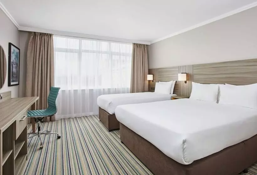 בית מלון כפרי Leonardo Royal Oxford