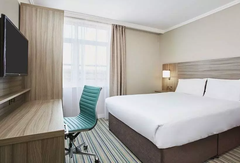 בית מלון כפרי Leonardo Royal Oxford