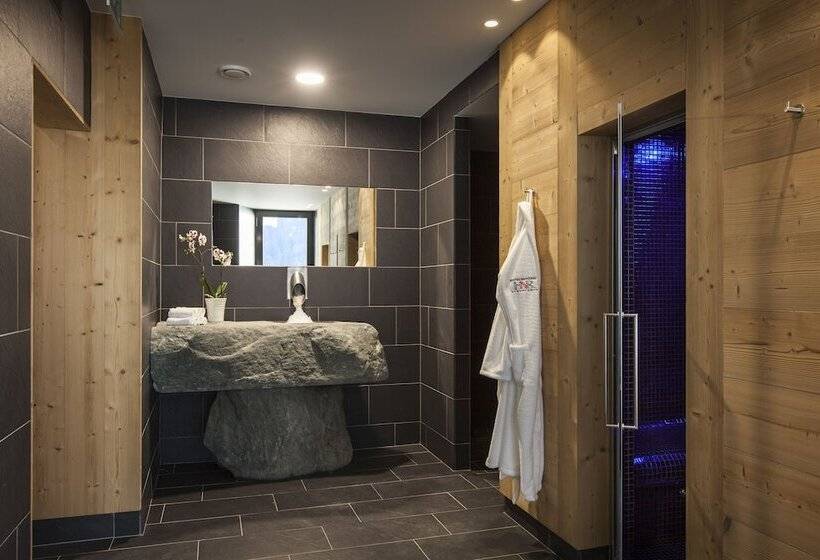 Hotel National Resort & Spa