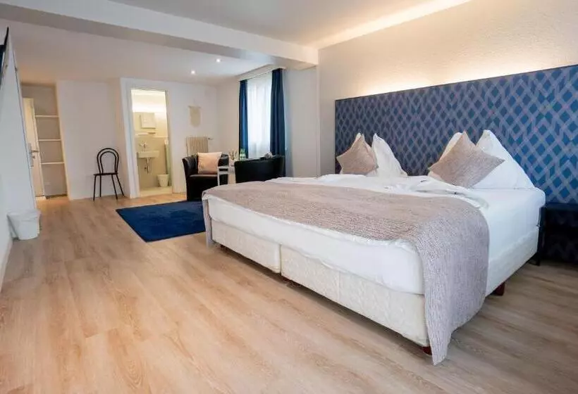 ホテル & Restaurant Rössli