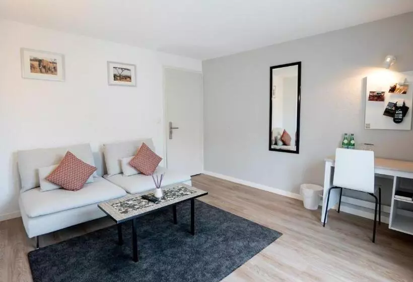 ホテル & Restaurant Rössli