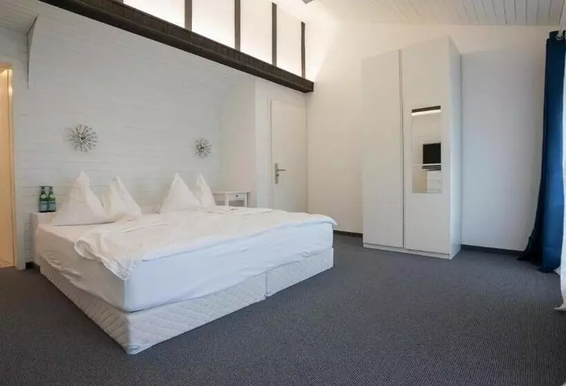 ホテル & Restaurant Rössli