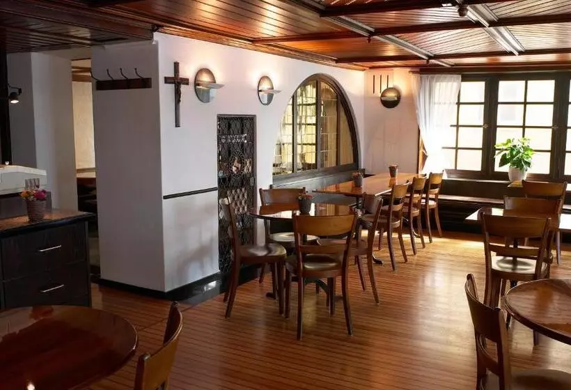 ホテル & Restaurant Rössli