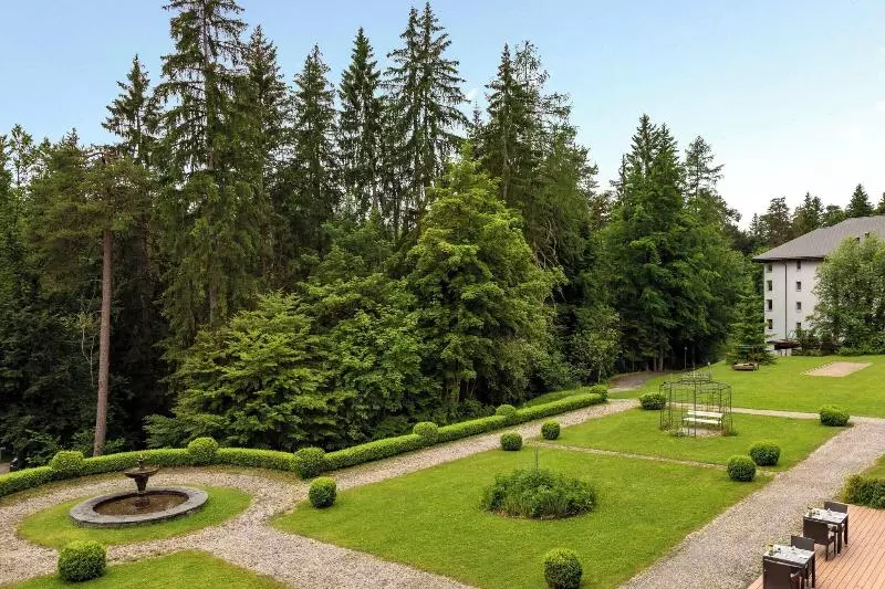 Hotel Waldhaus Flims Wellness Resort, Autograph Collection