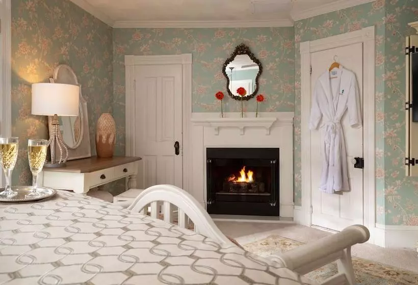 Szálloda White Doe Inn Bed & Breakfast