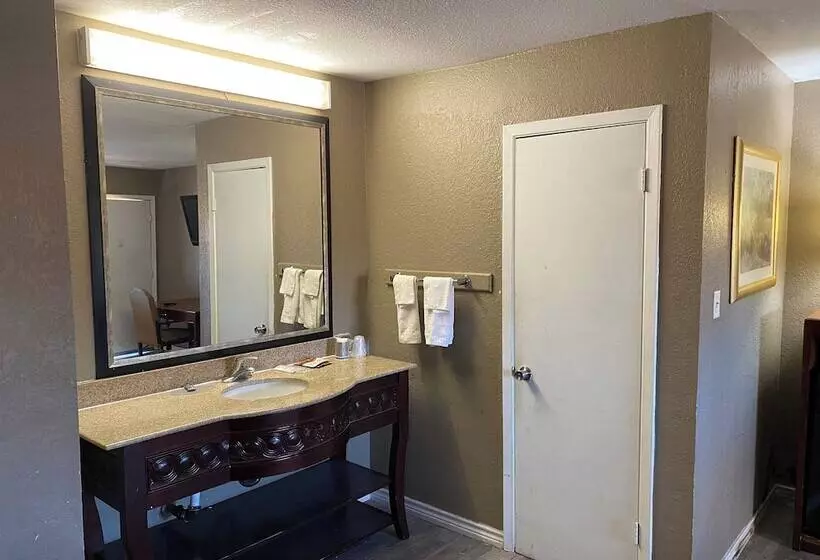 Отель American Star Inn