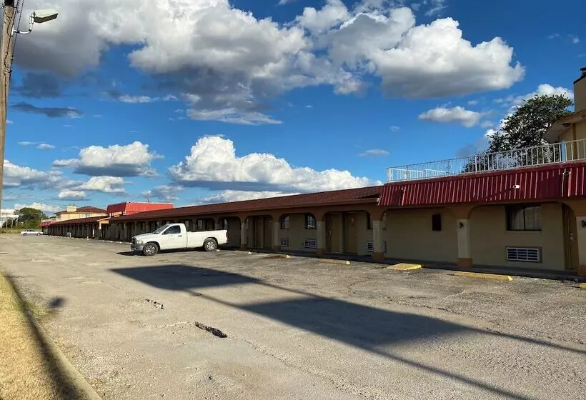 Отель American Star Inn