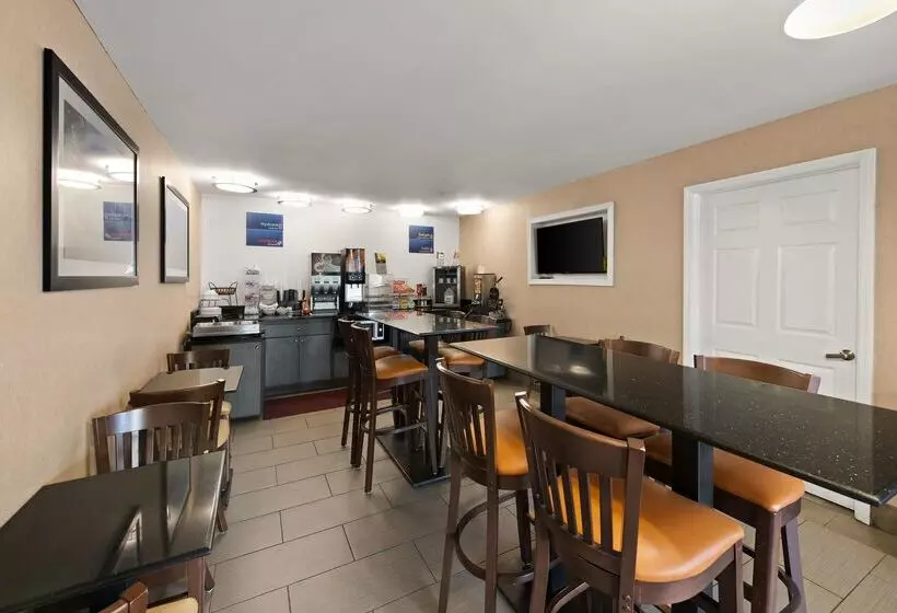 ホテル Best Western Executive Inn