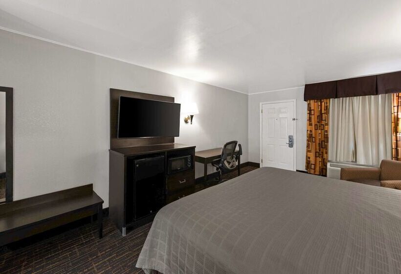 فندق Best Western Executive Inn