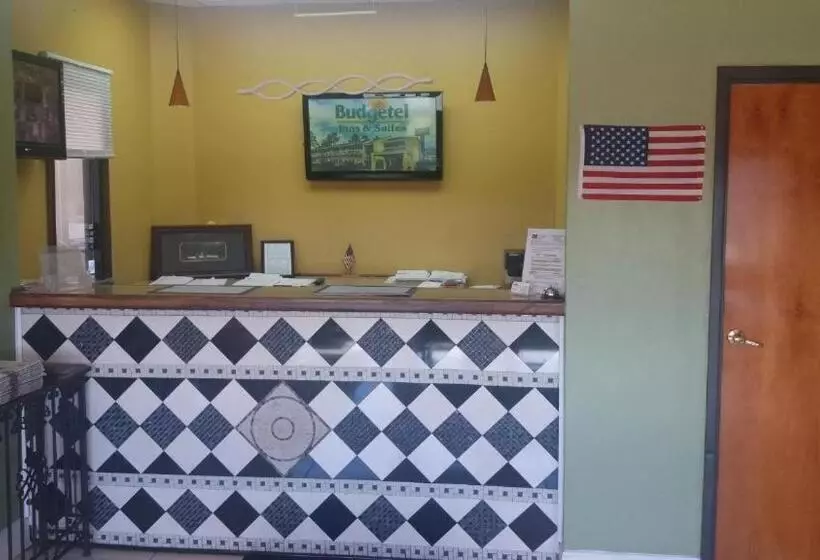 Отель Zainee Inc Budgetel Inn And Suites