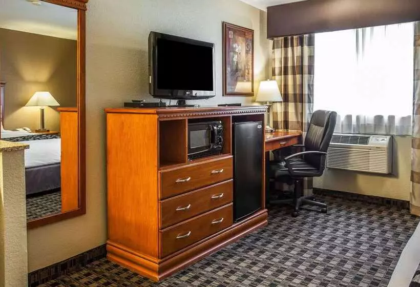 ホテル Clarion Inn Rentonseattle