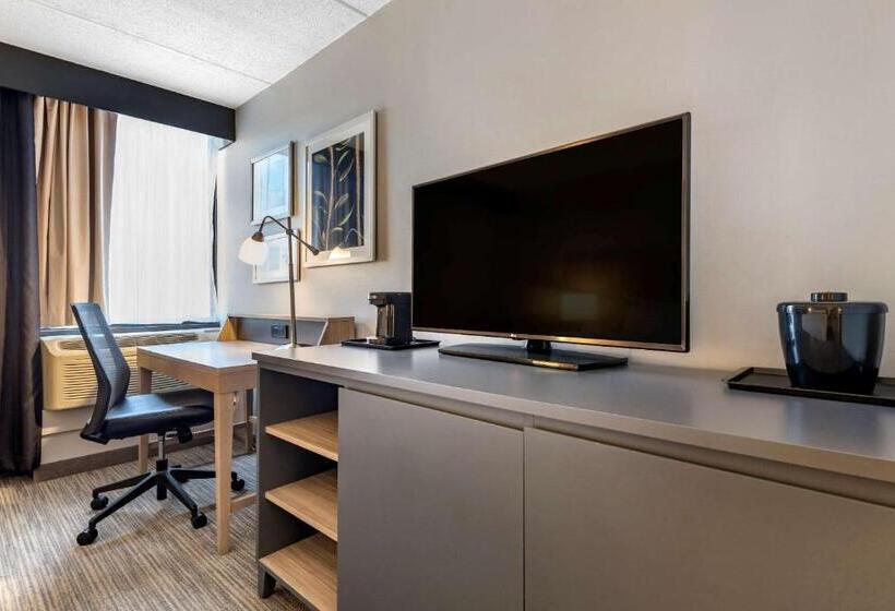 فندق Comfort Inn & Suites