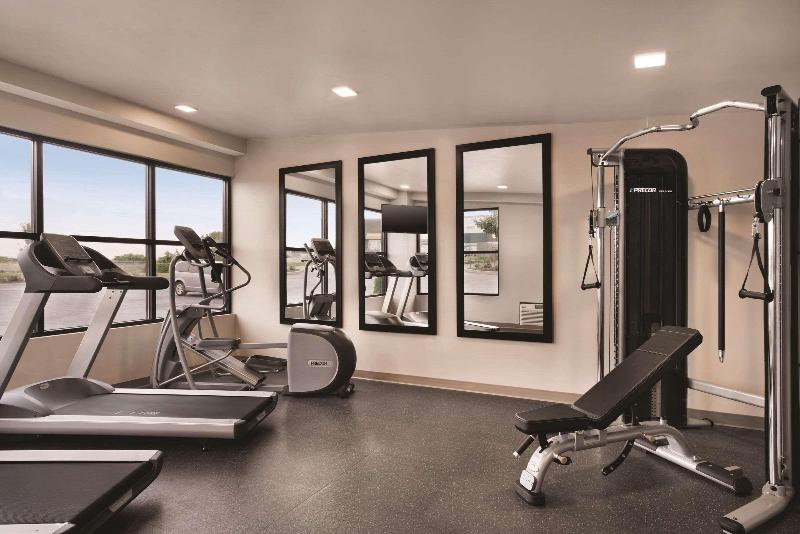 فندق Comfort Inn & Suites