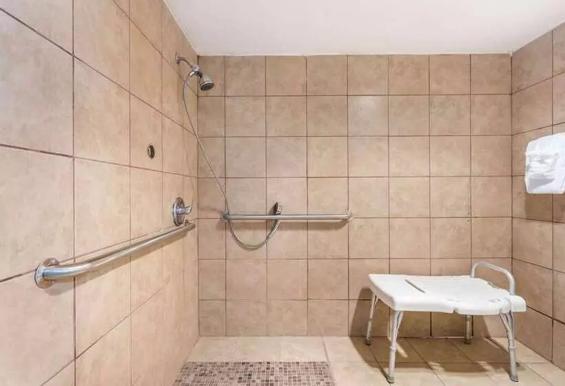 호텔 Days Inn By Wyndham Goldsboro