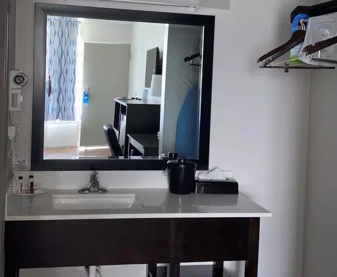 호텔 Days Inn By Wyndham Goldsboro