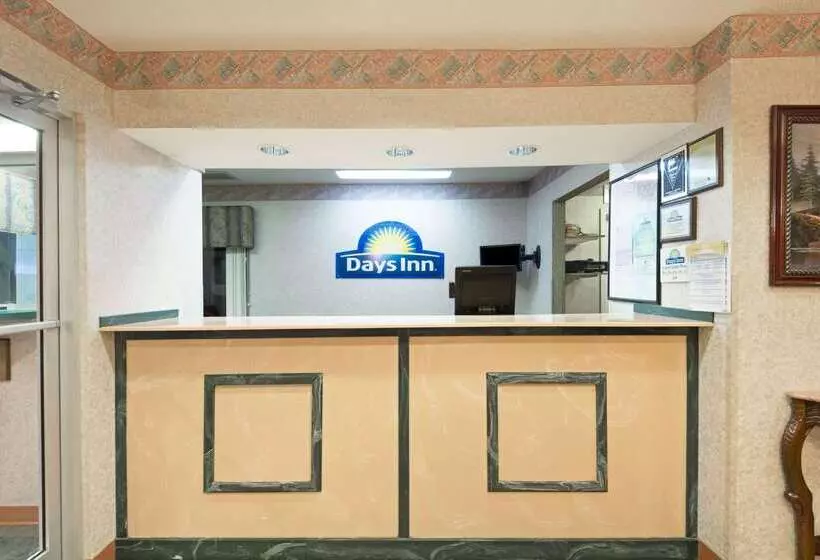 בית מלון כפרי Days Inn By Wyndham Greenville