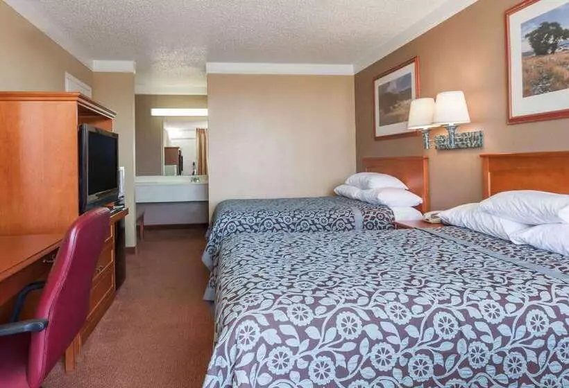 בית מלון כפרי Days Inn By Wyndham Hillsboro Tx