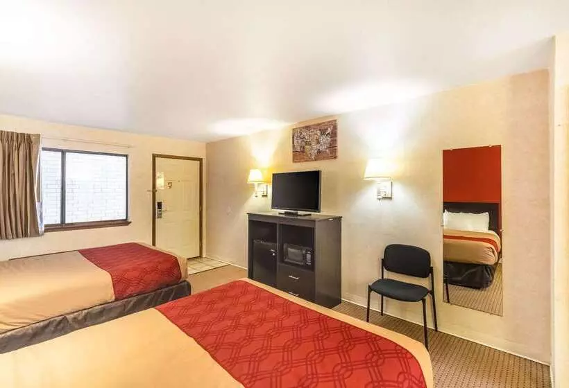 בית מלון כפרי Econo Lodge Fredericksburg