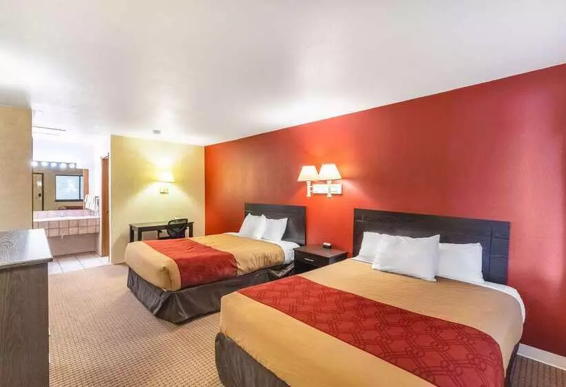 בית מלון כפרי Econo Lodge Fredericksburg