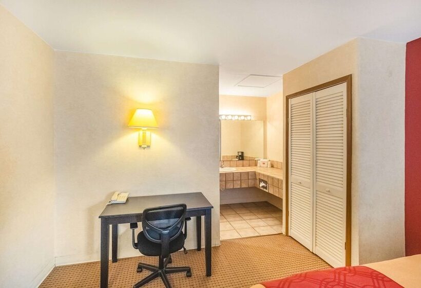 호텔 Econo Lodge Fredericksburg