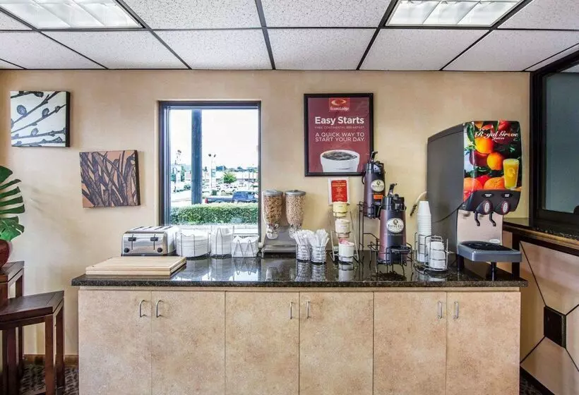 酒店 Econo Lodge North