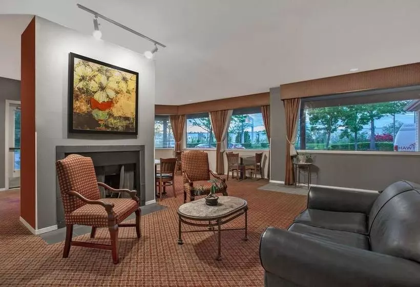 Отель Hawthorn Suites By Wyndham Kent/seatac Airport