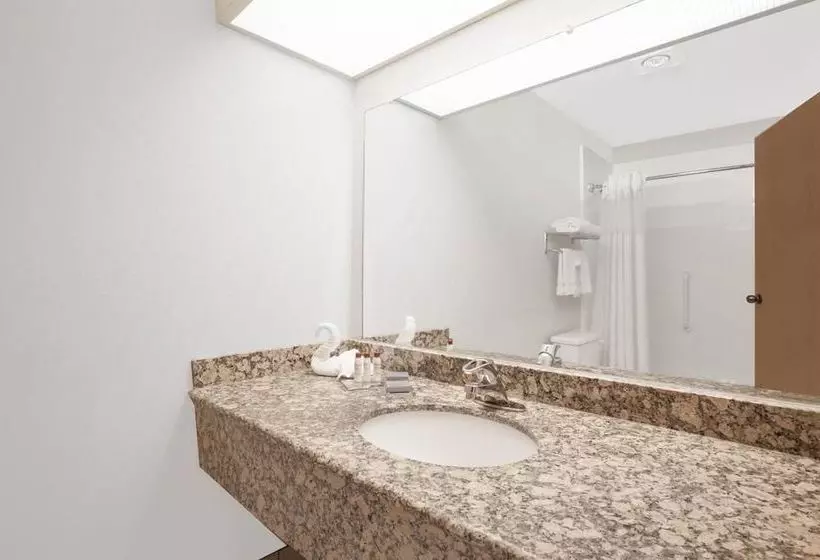 Отель Hawthorn Suites By Wyndham Kent/seatac Airport