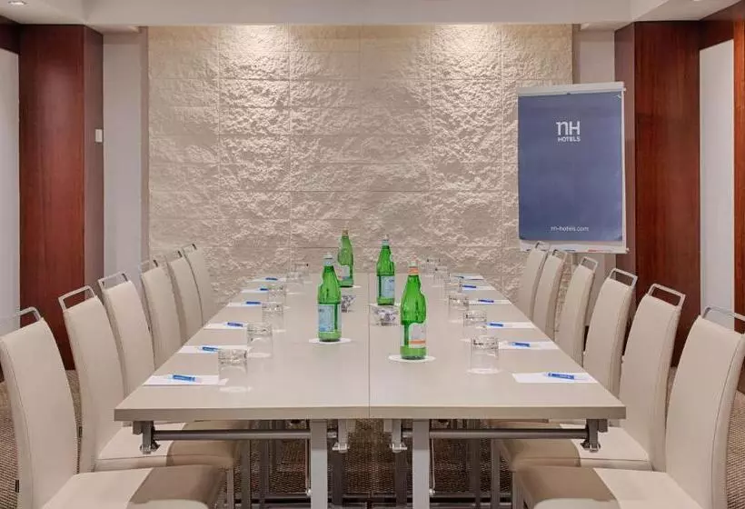 هتل NH Firenze