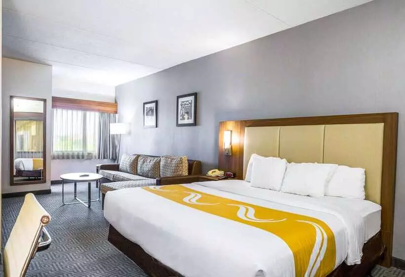 호텔 Quality Suites