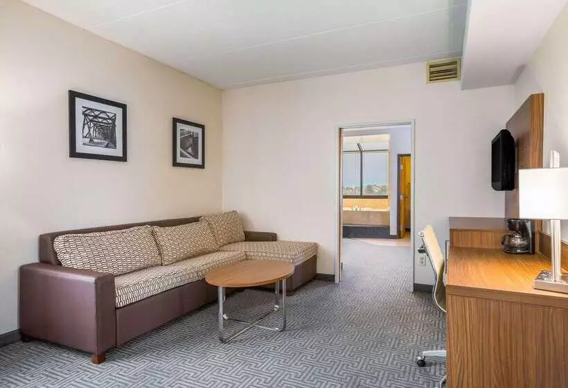 호텔 Quality Suites