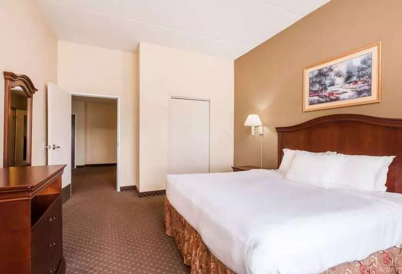 בית מלון כפרי Ramada By Wyndham Harrisburg/hershey Area