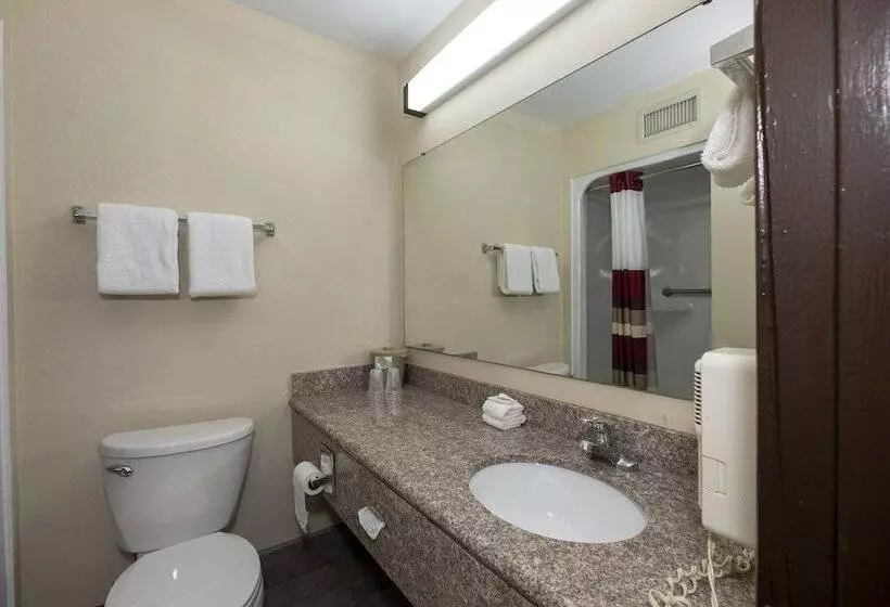 Отель Red Roof Inn Charlotte  University