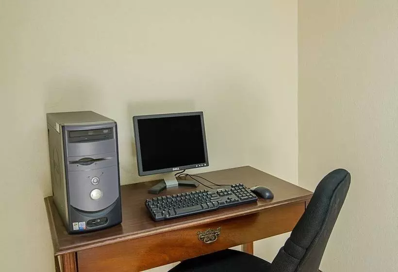 בית מלון כפרי Red Roof Inn Kingsport