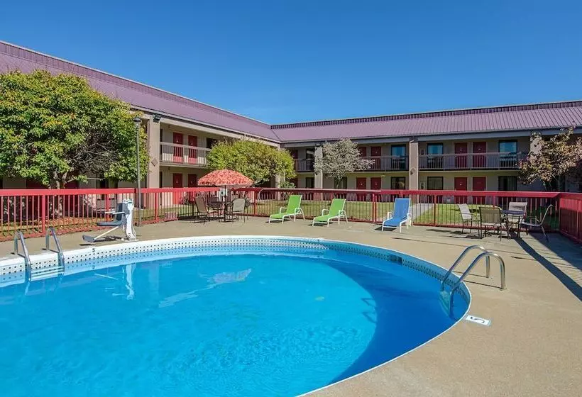 בית מלון כפרי Red Roof Inn Kingsport