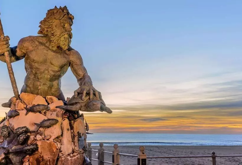 호텔 Studios And Suites 4 Less Emporia