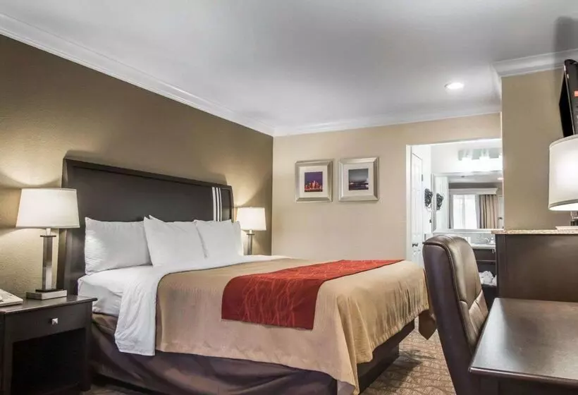 Quality Inn Downey