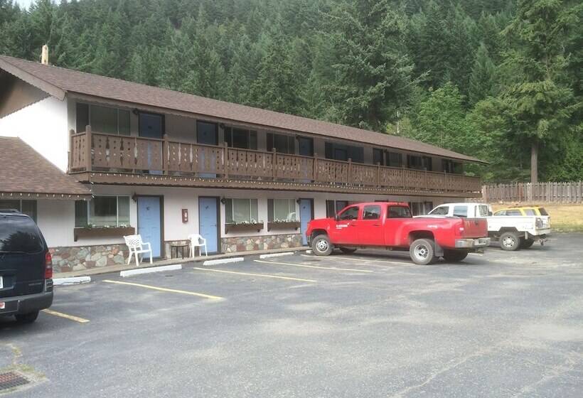 Canyon Alpine Motel
