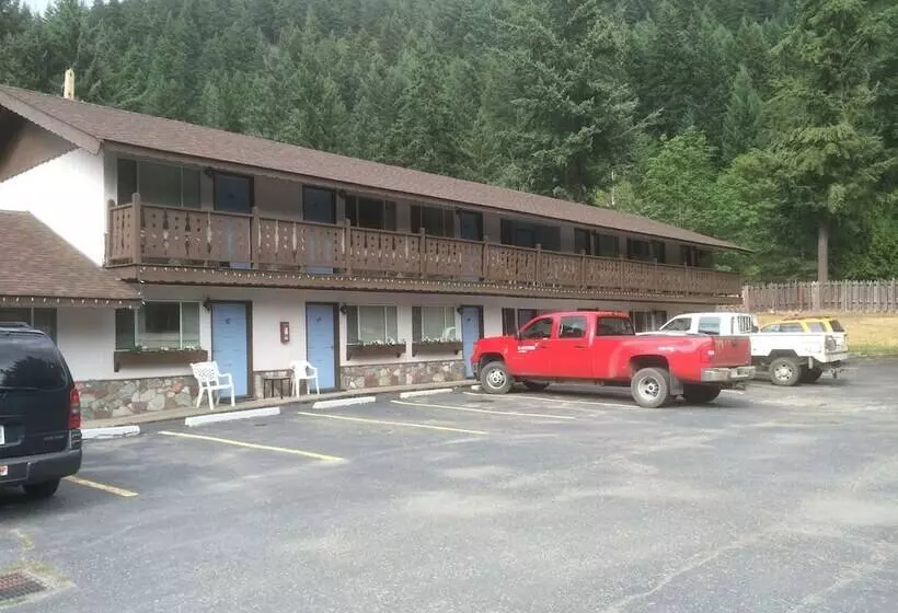 Canyon Alpine Motel