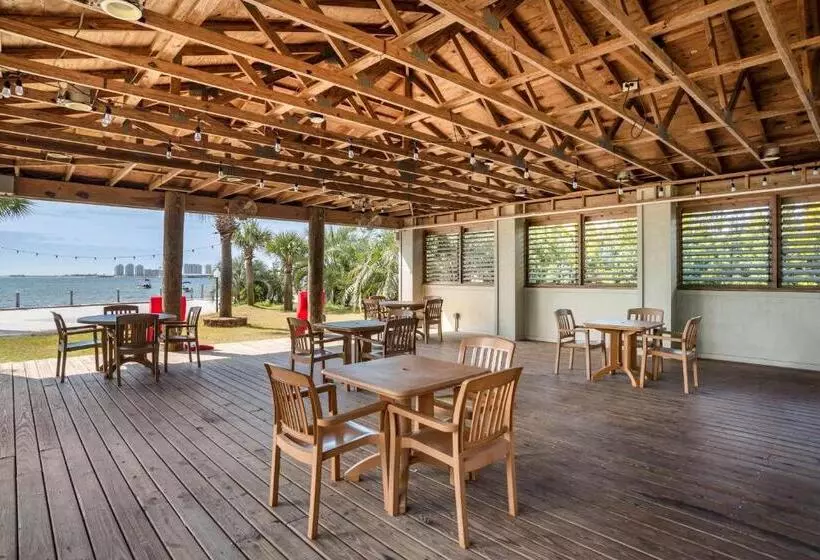 호텔 Best Western Navarre Waterfront