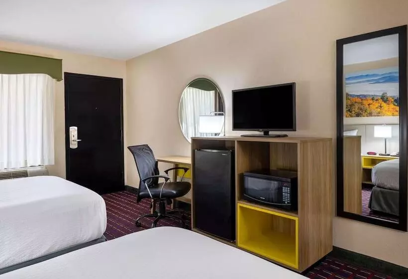 호텔 Days Inn By Wyndham Murphy