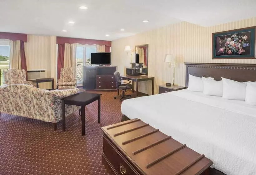 ホテル Days Inn By Wyndham Toledo