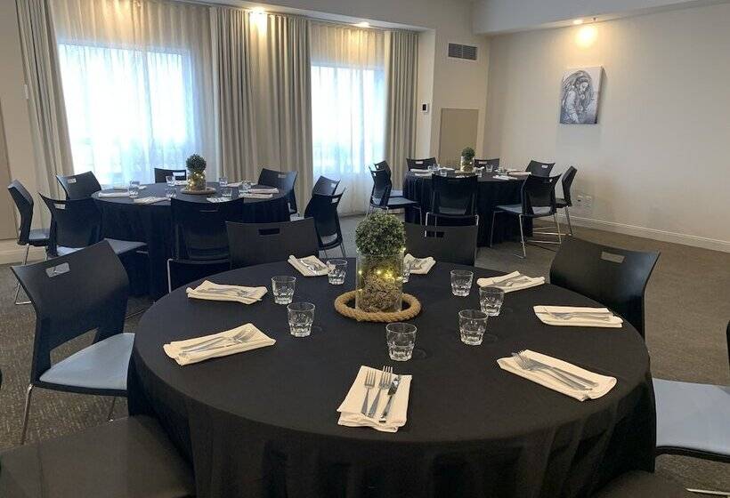 فندق Doubletree By Hilton St. John S Harbourview