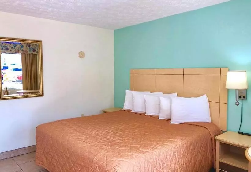 Отель Dunes Inn & Suites  Tybee Island